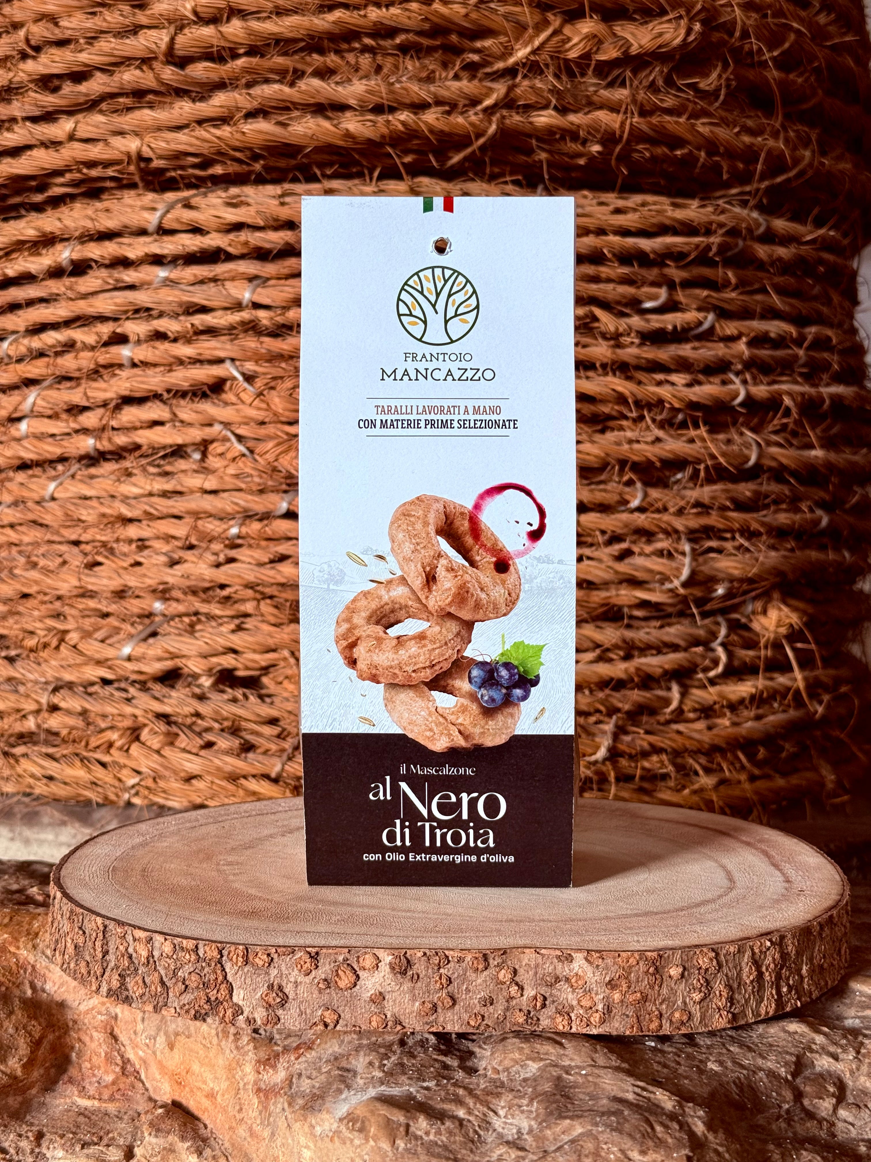 Taralli al Nero di Troia – Frantoio Mancazzo